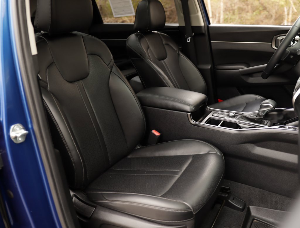 Used 2023 Kia Sorento S w/ Panoramic Sunroof Package image 33