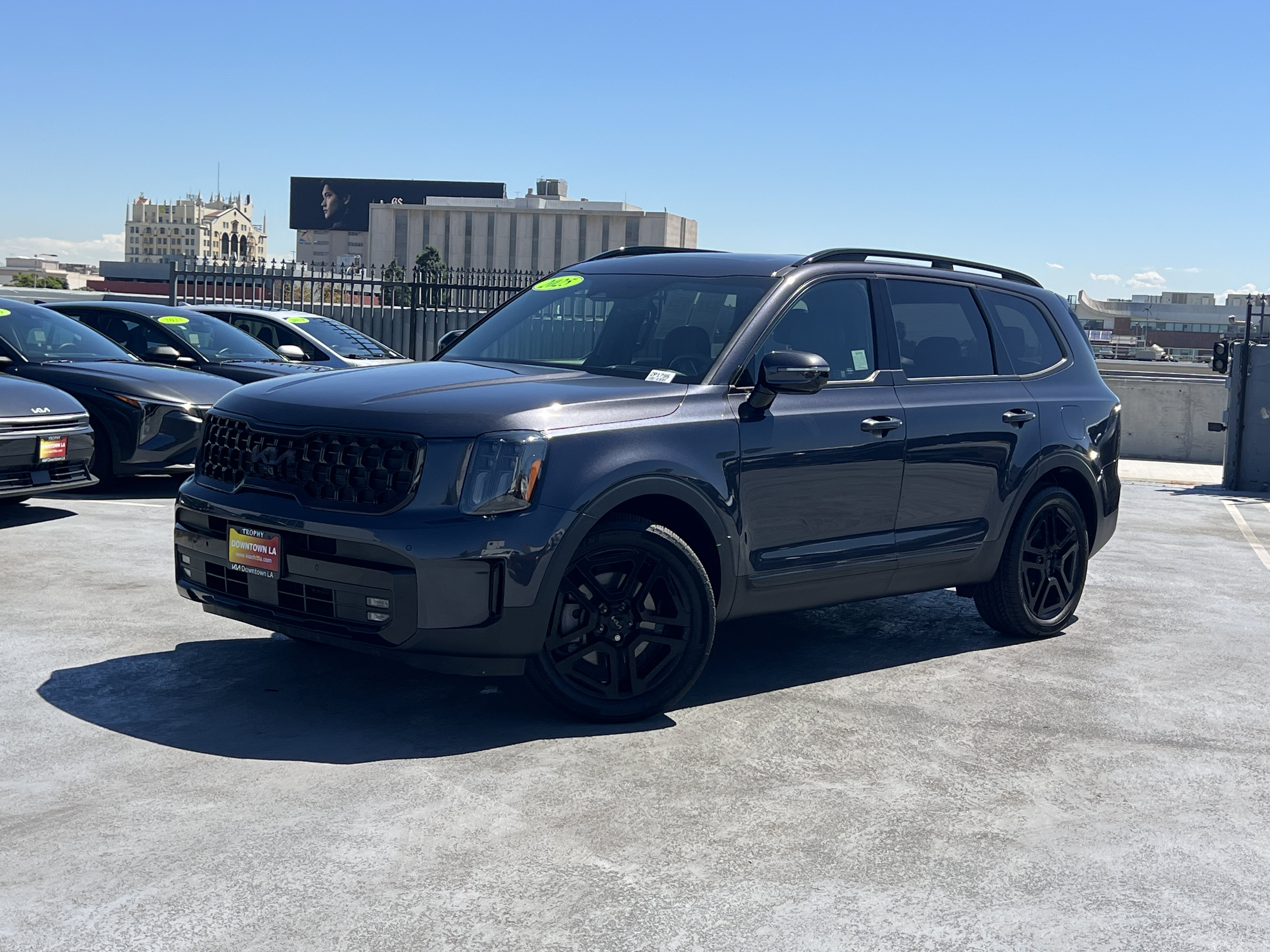 Certified 2025 Kia Telluride SX Prestige X-Line AWD/4WD image 2