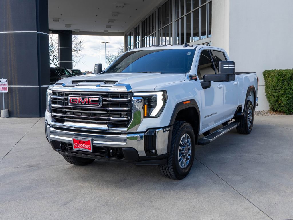 Certified 2025 GMC Sierra 3500 SLE AWD/4WD image 3