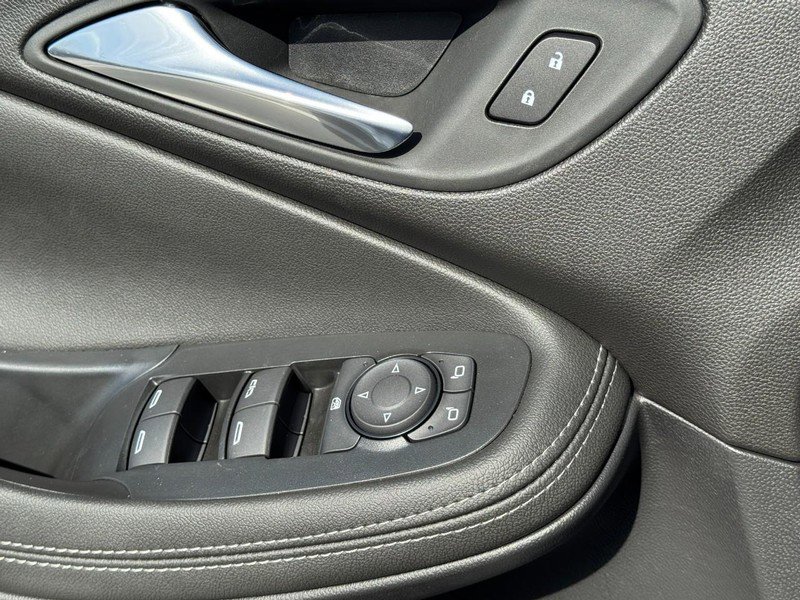 Used 2025 Buick Encore GX Preferred image 21