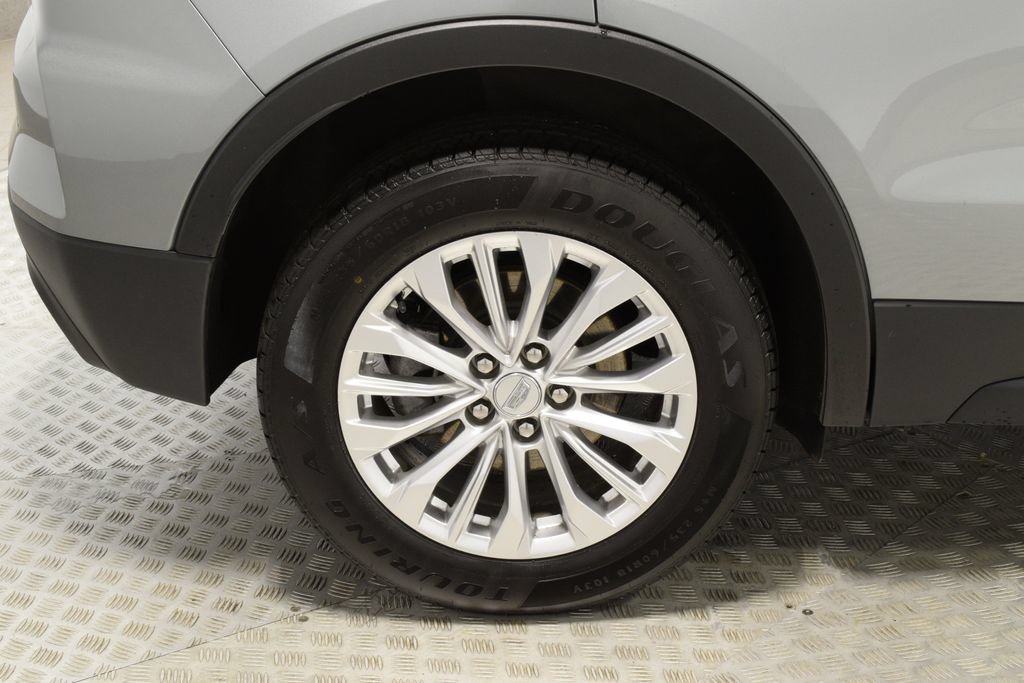Used 2024 Cadillac XT4 Luxury w/ Cold Weather Package AWD/4WD image 37
