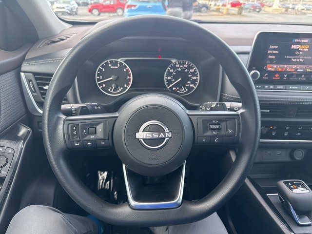 Used 2023 Nissan Rogue S image 18