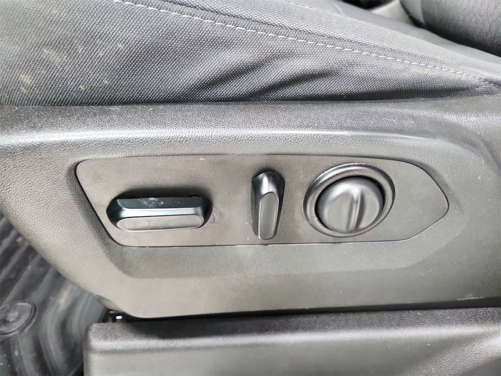 Used 2021 Chevrolet Silverado 1500 LT image 20