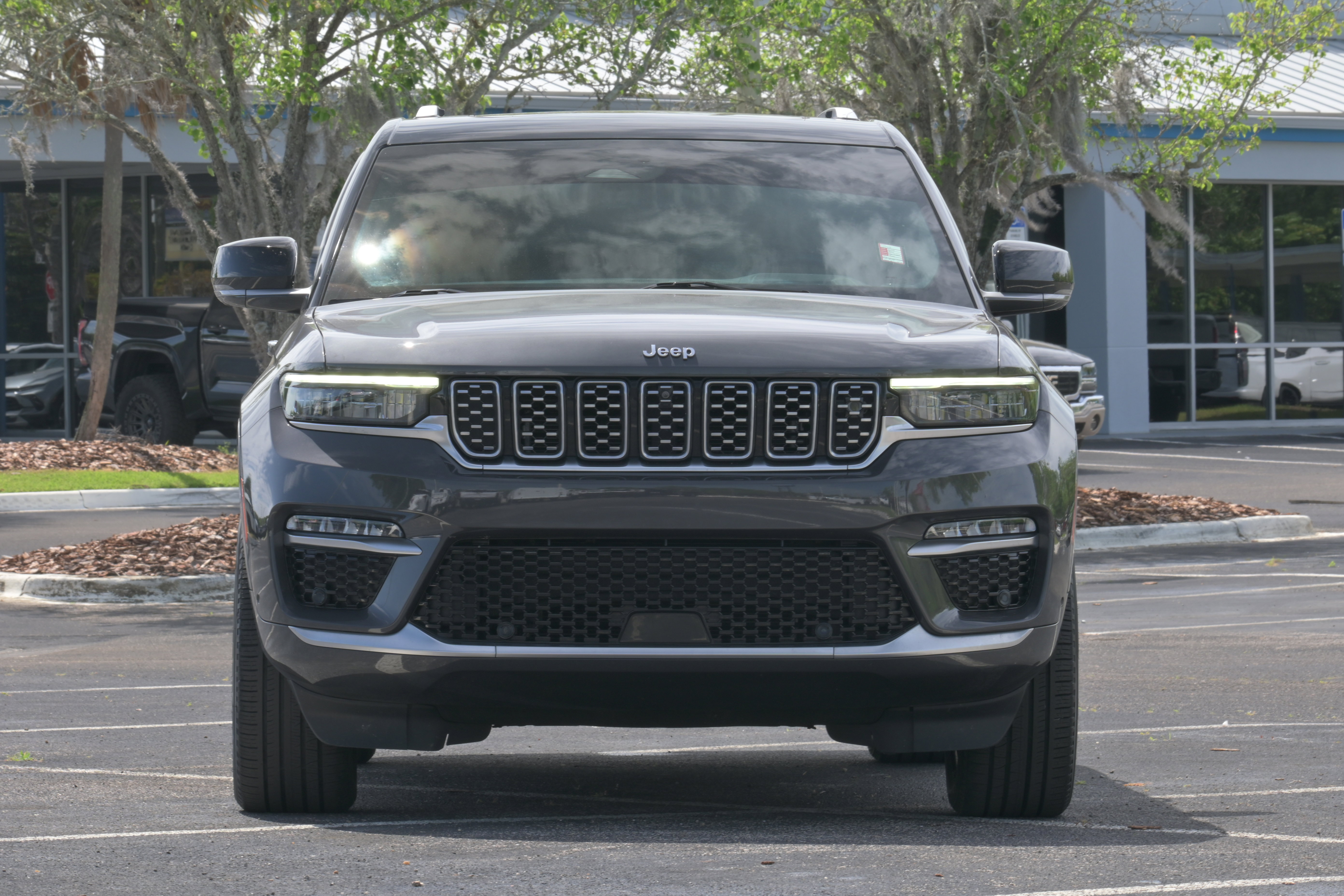 Used 2023 Jeep Grand Cherokee Summit w/ Adv Protech Group IV RWD image 36