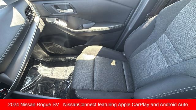 Used 2024 Nissan Rogue SV AWD/4WD image 12