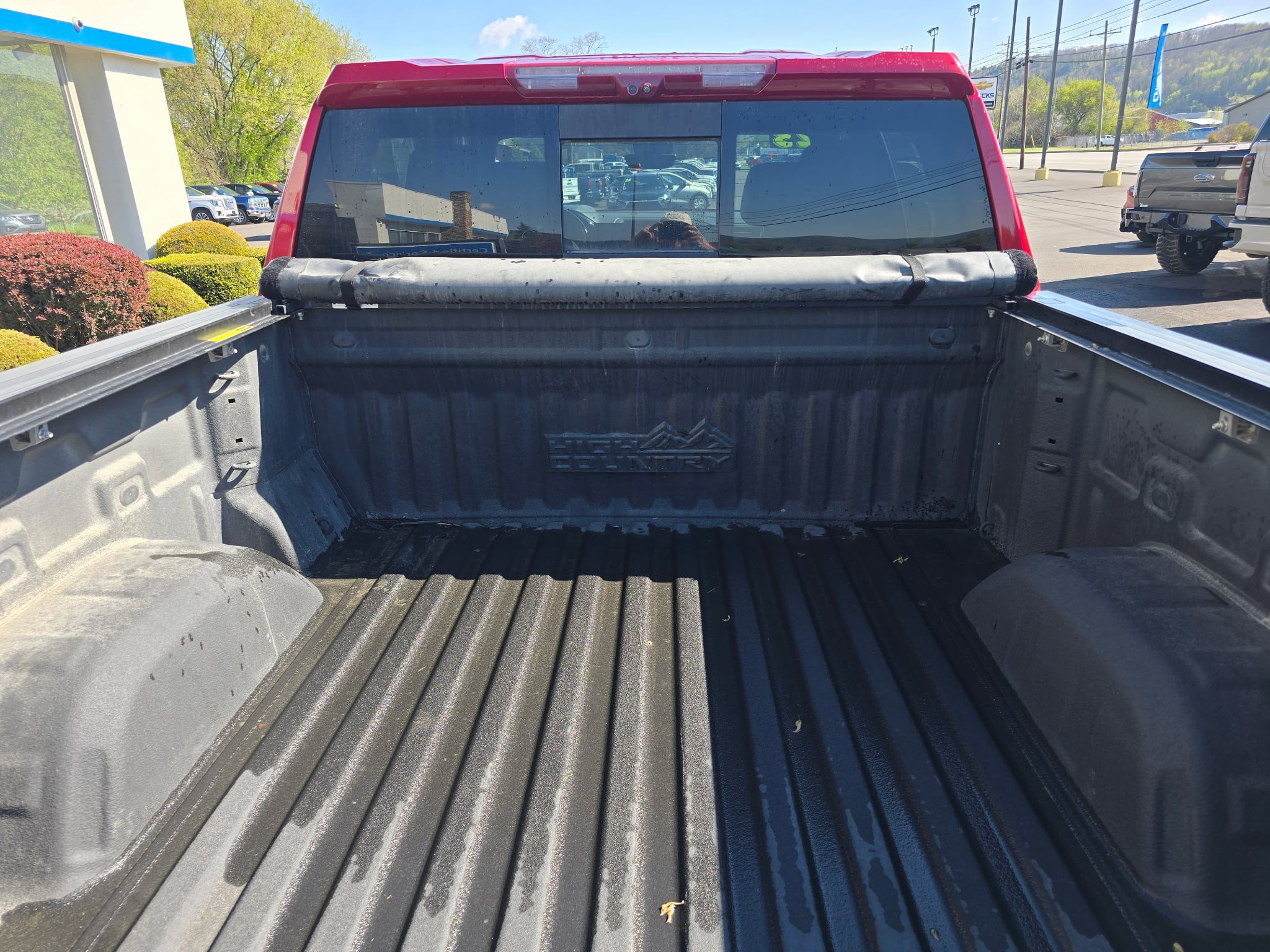 Used 2023 Chevrolet Silverado 1500 High Country w/ Technology Package AWD/4WD image 5