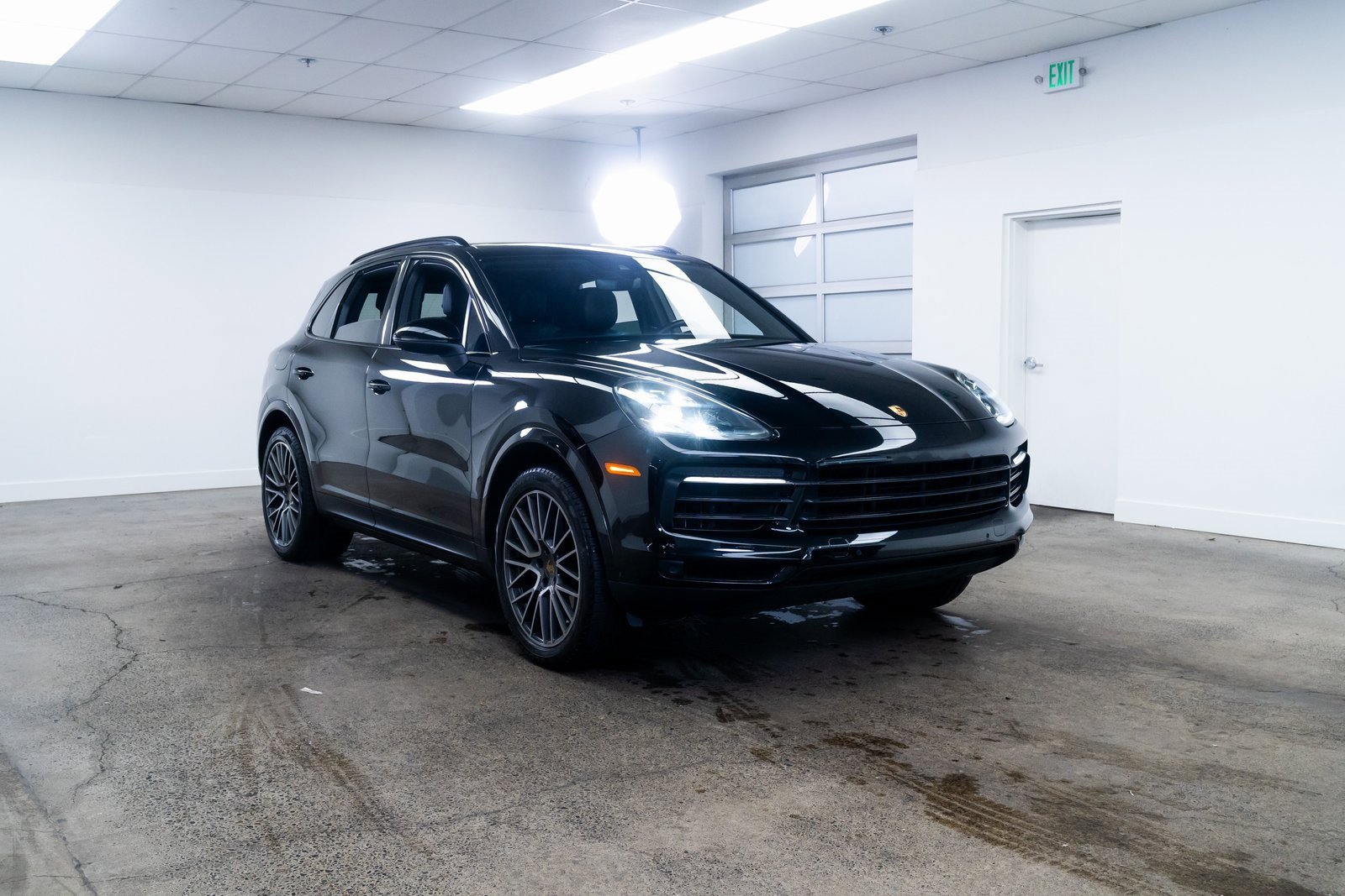 Used 2019 Porsche Cayenne Base image 27