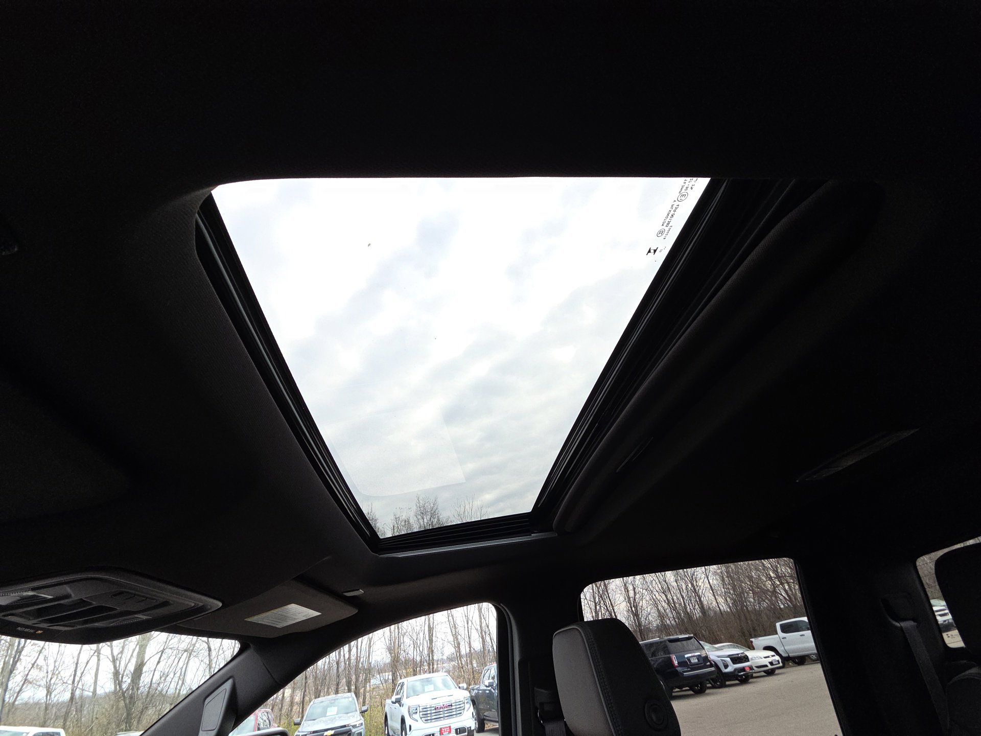 Used 2024 GMC Sierra 2500 Denali w/ Denali Reserve Package image 28