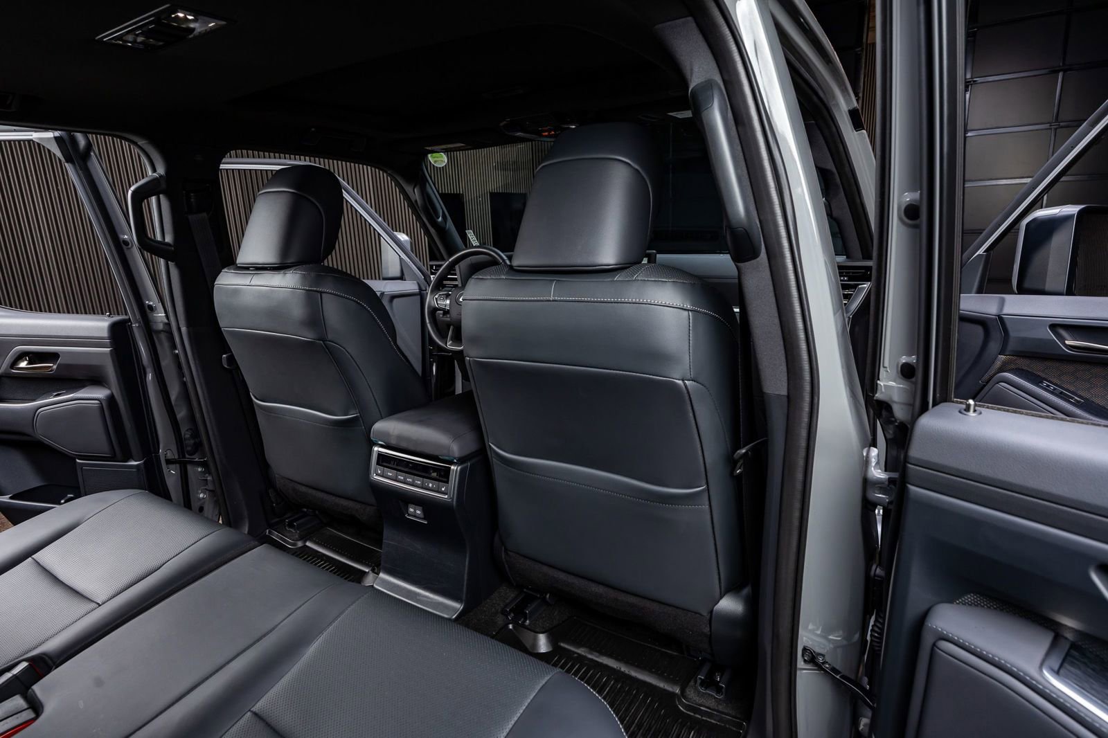 Used 2025 Lexus GX 550 image 32