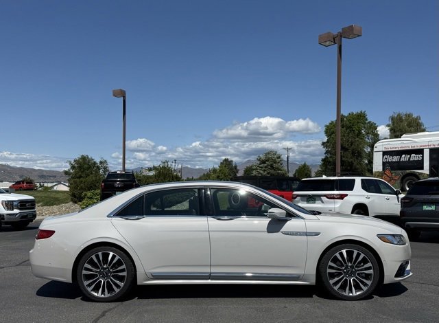 Used 2020 Lincoln Continental Reserve w/ Luxury Package image 2
