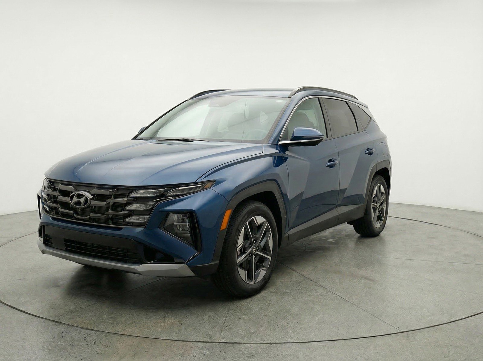 Used 2025 Hyundai Tucson SEL FWD image 3