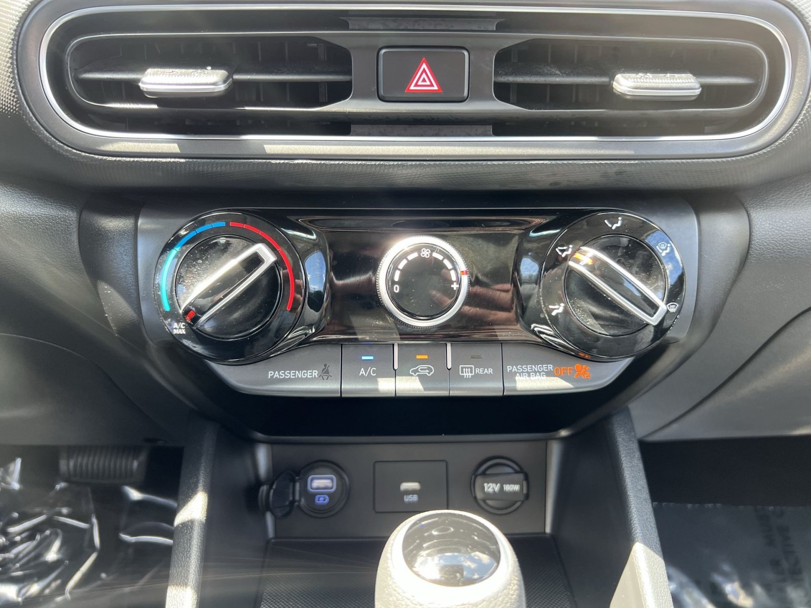 Used 2023 Hyundai Kona SE AWD/4WD image 19