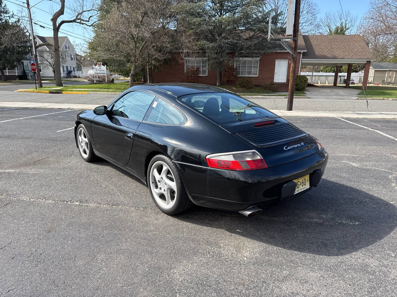 Used 2001 Porsche 911 Carrera 4 image 2
