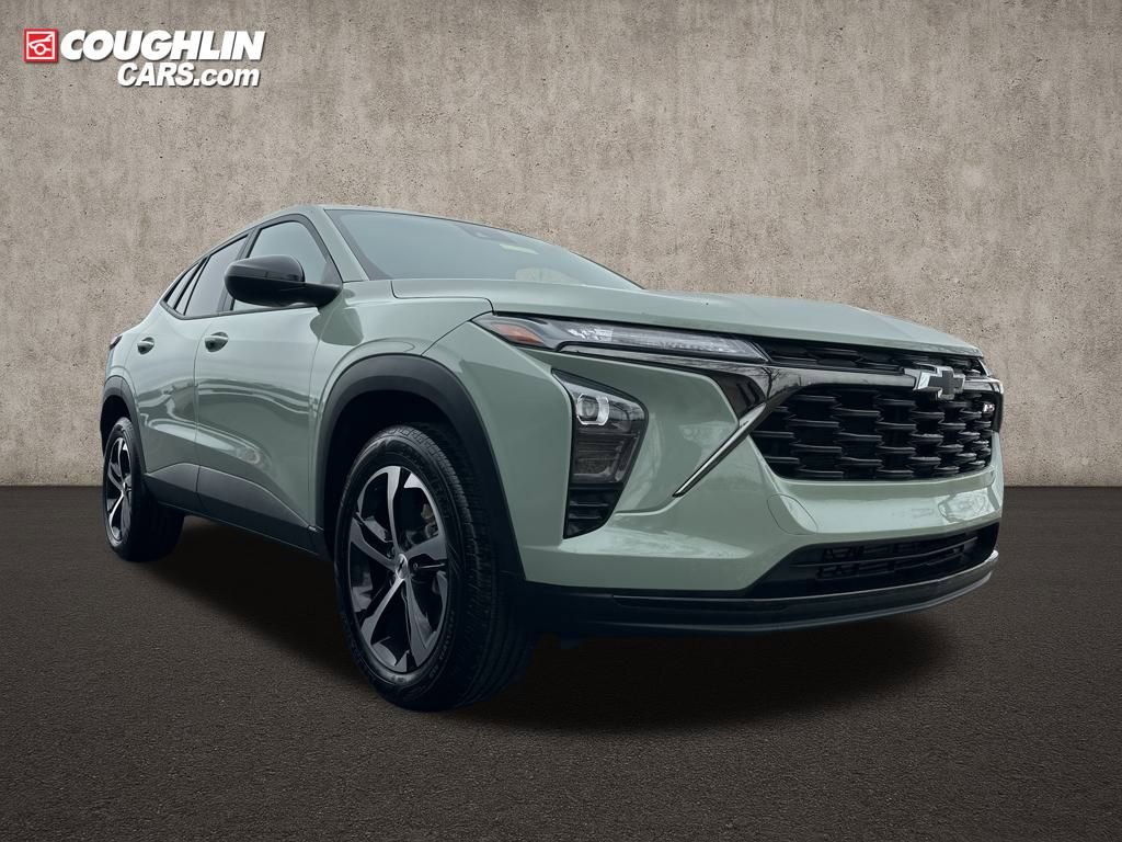 Used 2024 Chevrolet Trax RS w/ Driver Confidence Package image 1