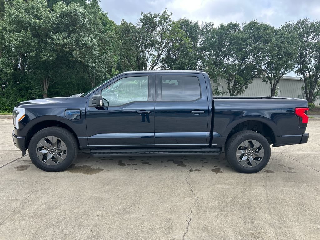 Used 2025 Ford F150 Lightning Flash AWD/4WD image 2