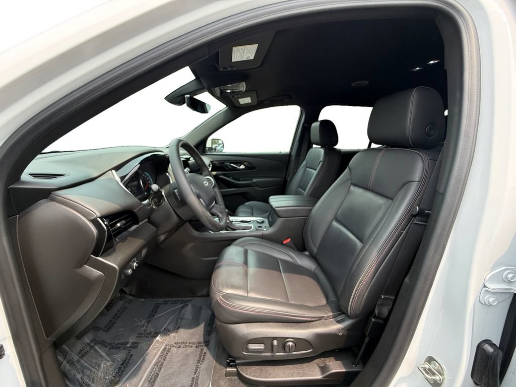 Used 2023 Chevrolet Traverse RS AWD/4WD image 9