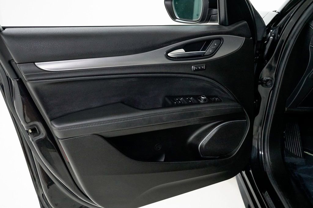 Used 2023 Alfa Romeo Stelvio Veloce image 7