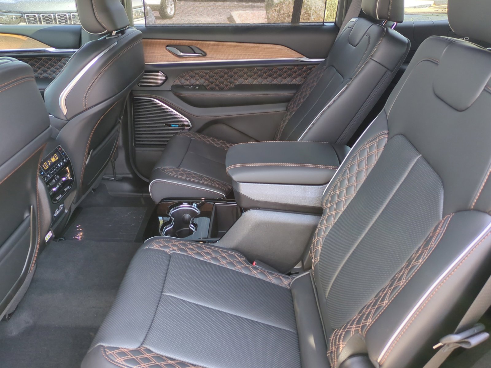 New 2025 Jeep Grand Cherokee L Summit image 17