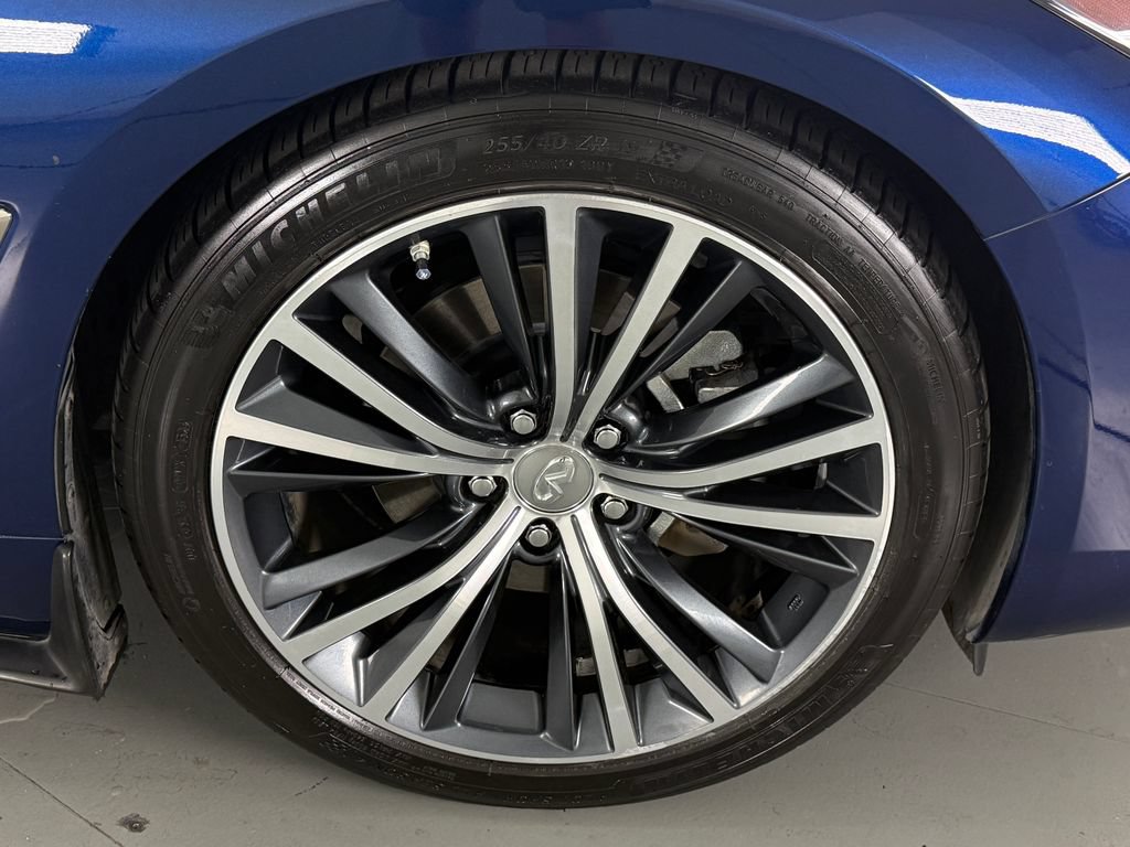 Used 2017 INFINITI Q60 3.0t w/ Cargo Package RWD image 14