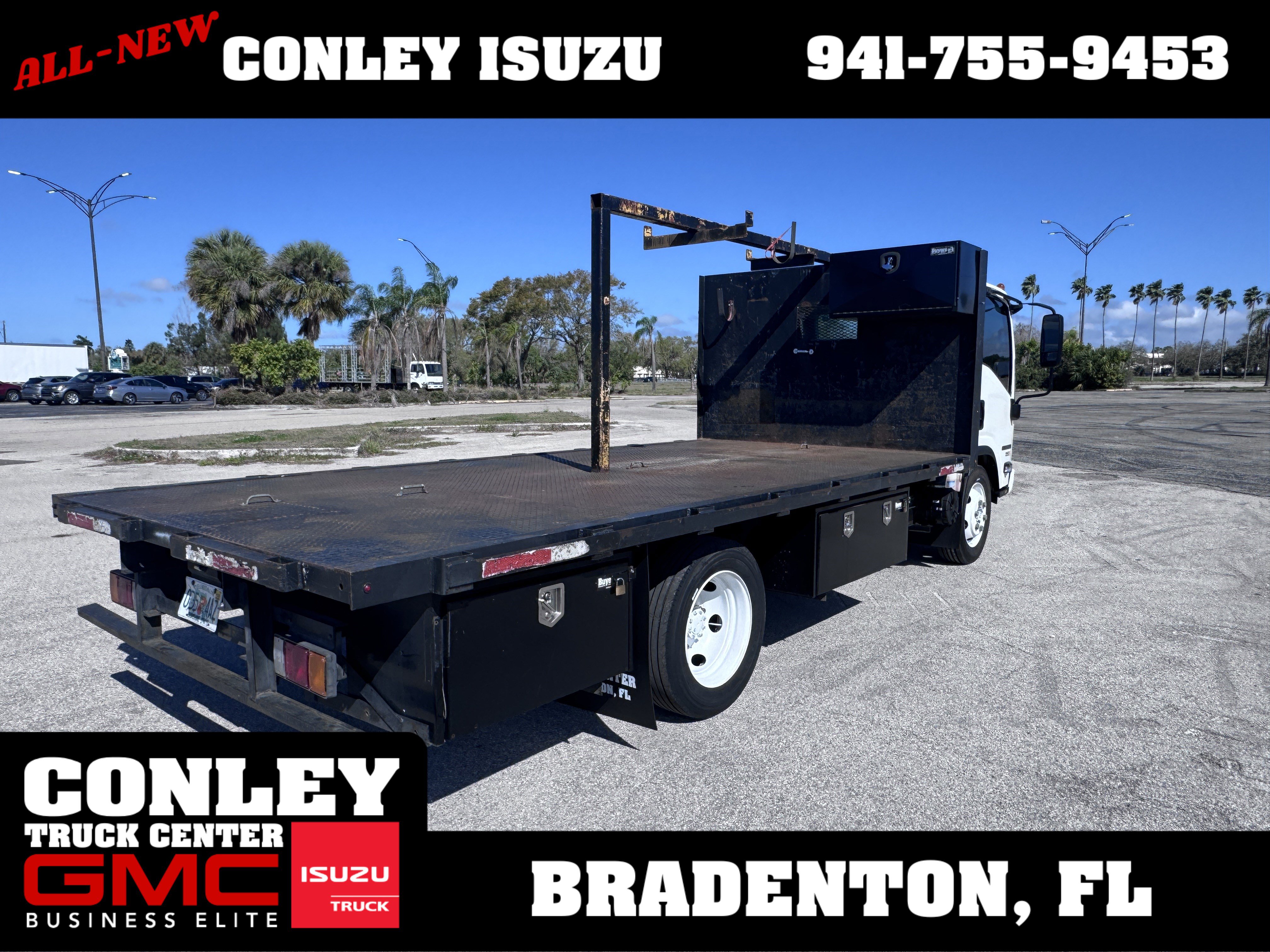 Used 2019 Isuzu NPR image 4