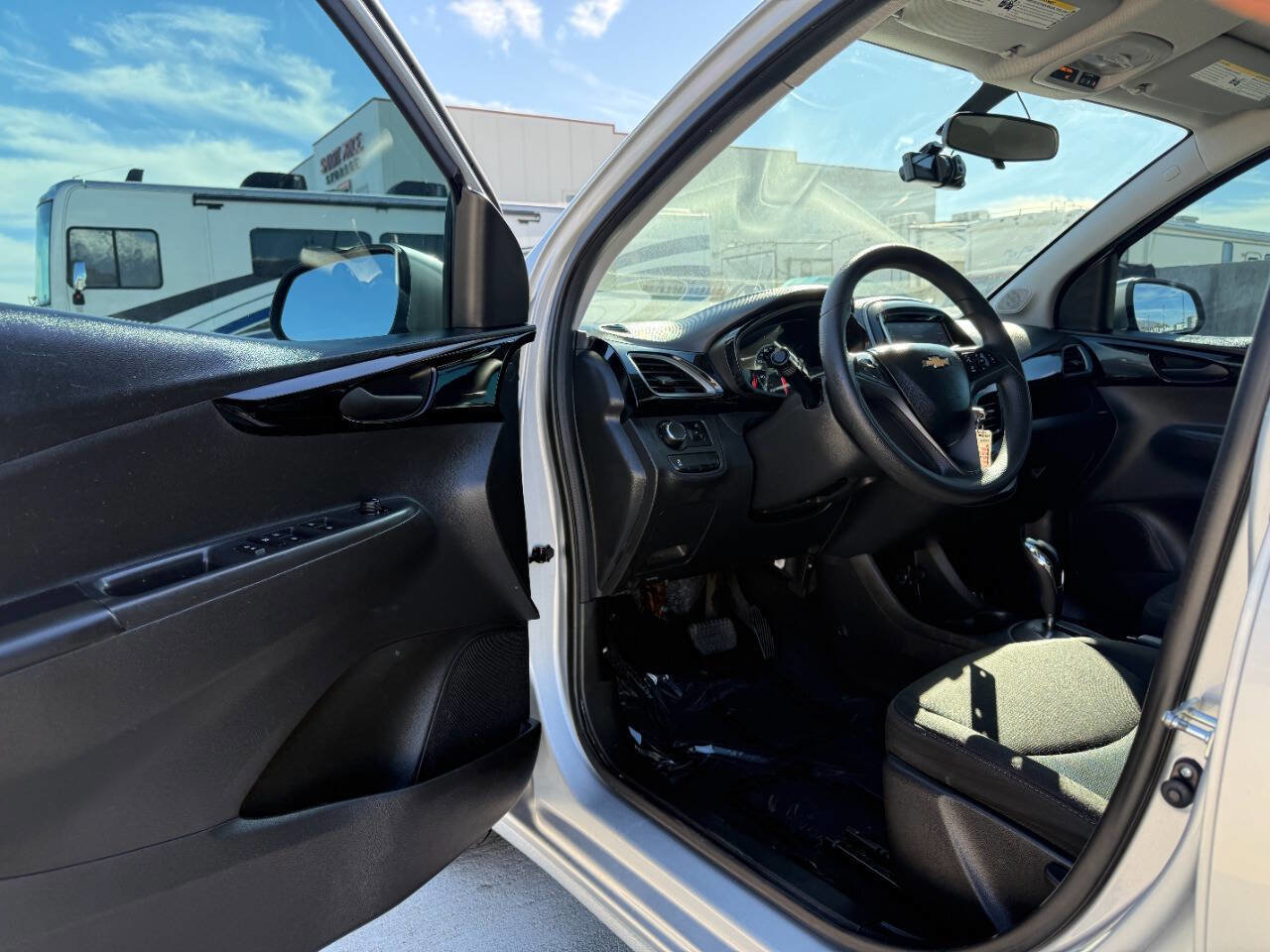 Used 2022 Chevrolet Spark LT image 14