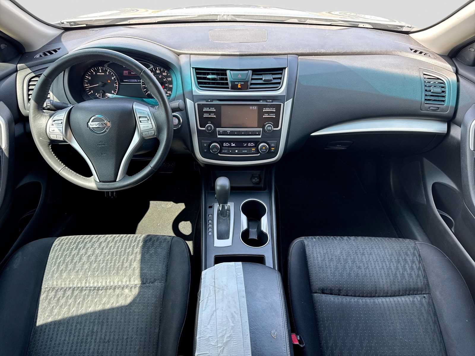 Used 2016 Nissan Altima 2.5 SV FWD image 14