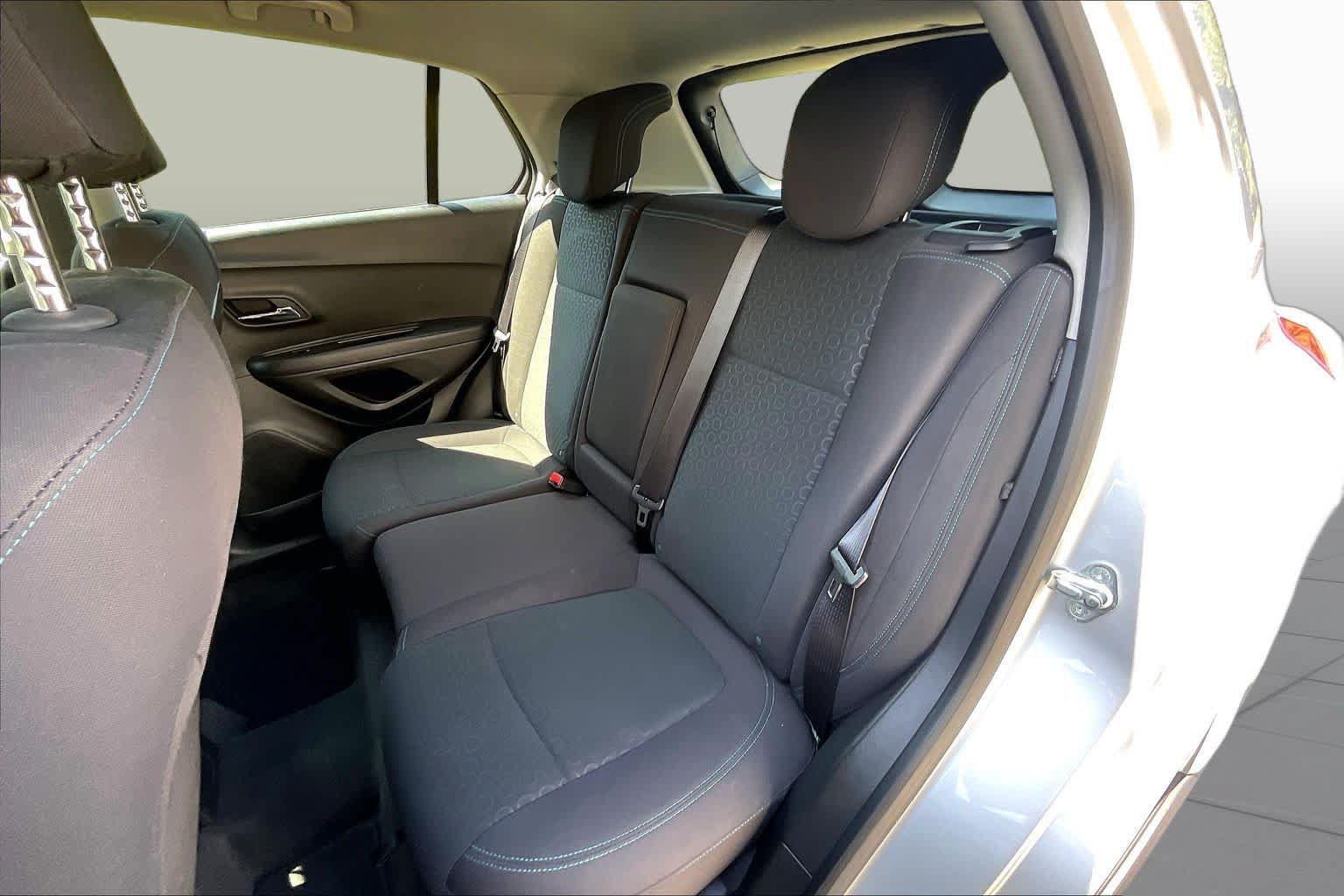 Used 2016 Chevrolet Trax LS FWD image 19