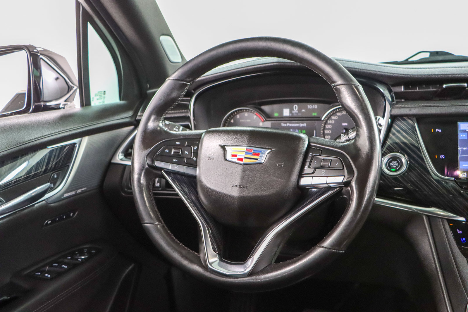 Used 2024 Cadillac XT6 Premium Luxury AWD/4WD image 12