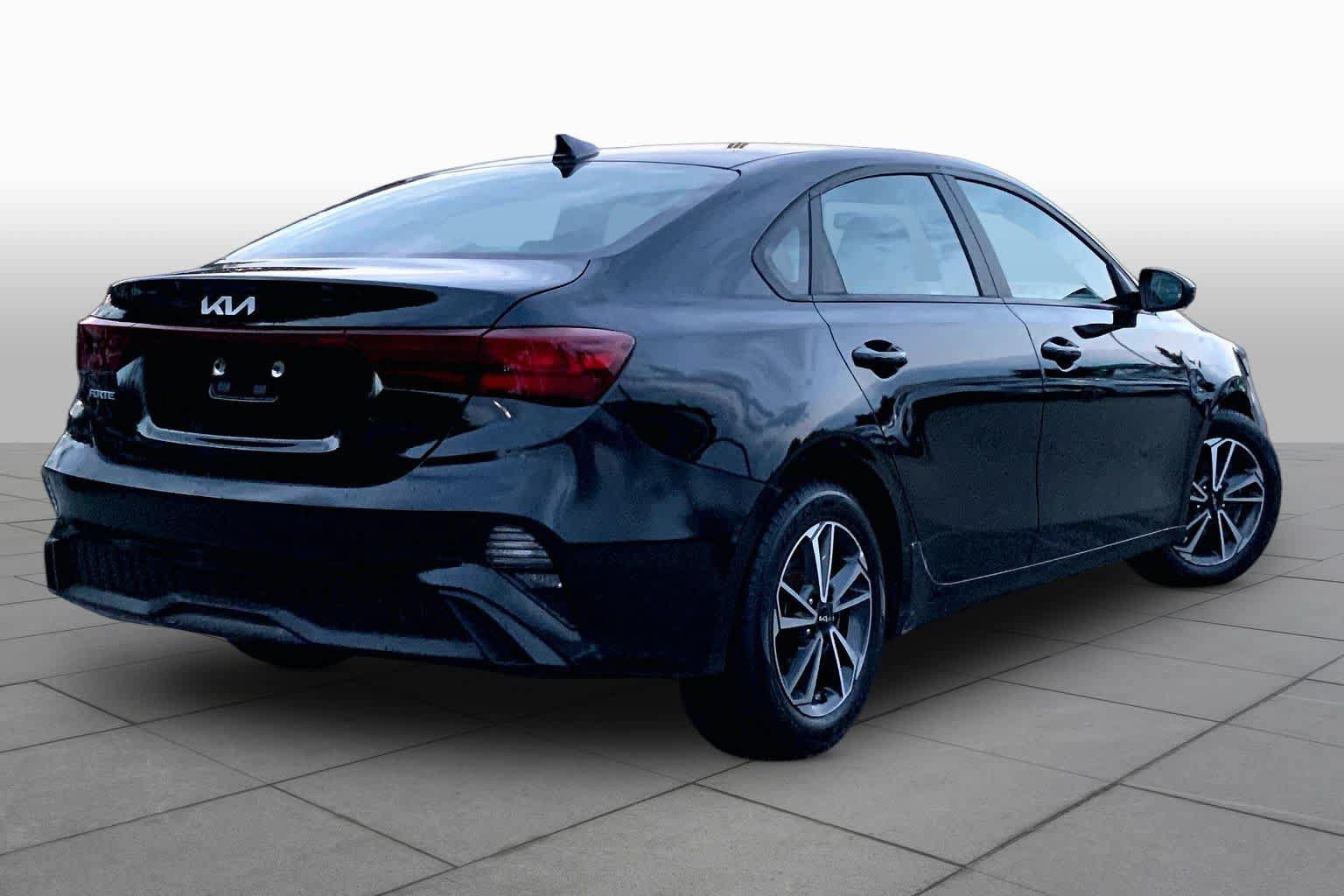 Used 2023 Kia Forte LXS FWD image 13