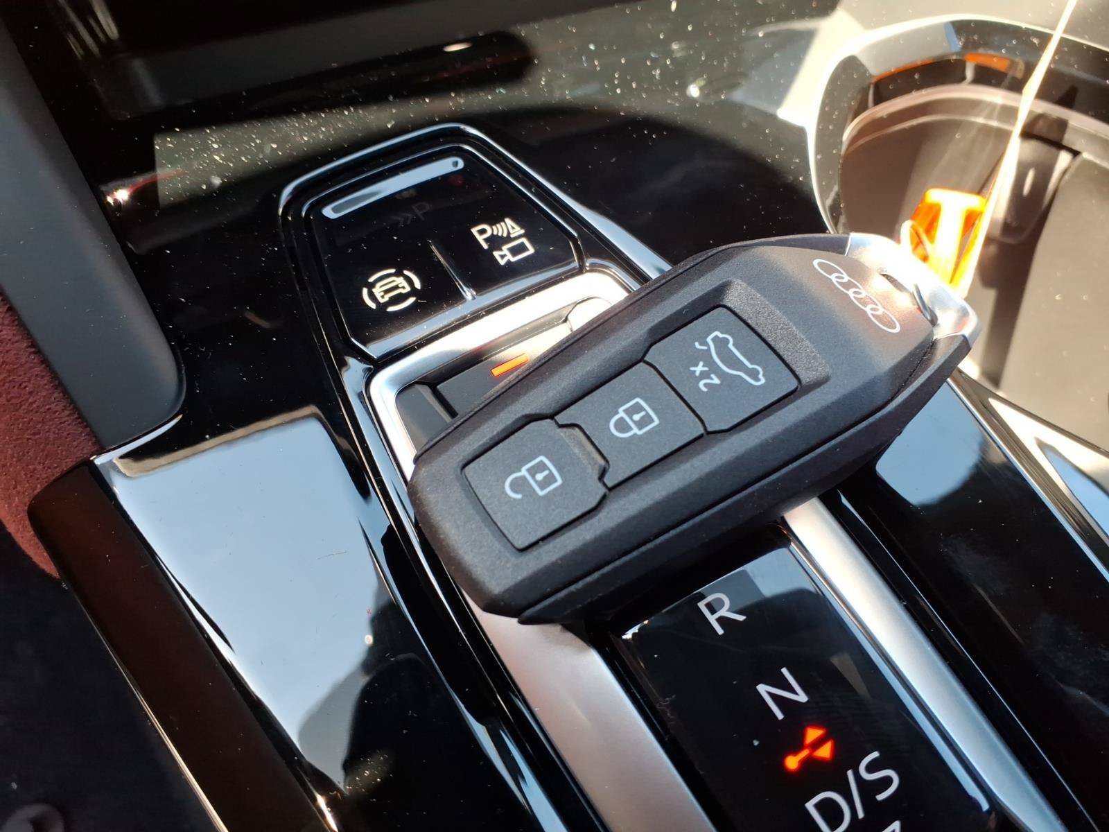 New 2025 Audi SQ5 Premium Plus AWD/4WD image 30