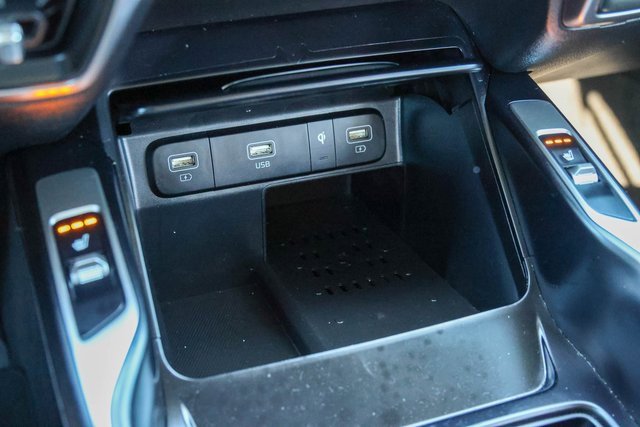 Used 2022 Kia Sorento EX w/ Panoramic Sunroof Package image 25