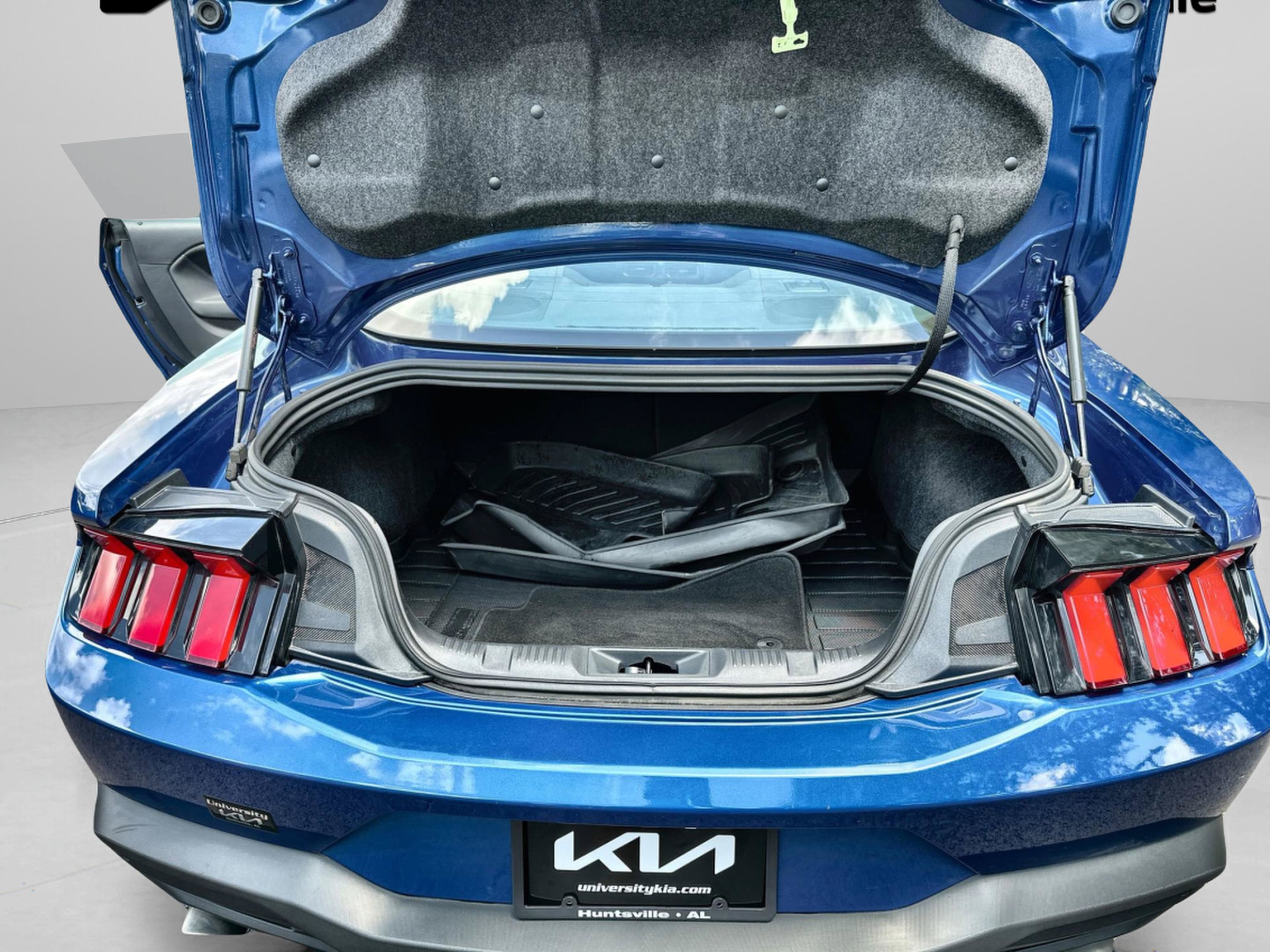 Used 2024 Ford Mustang Coupe RWD image 18