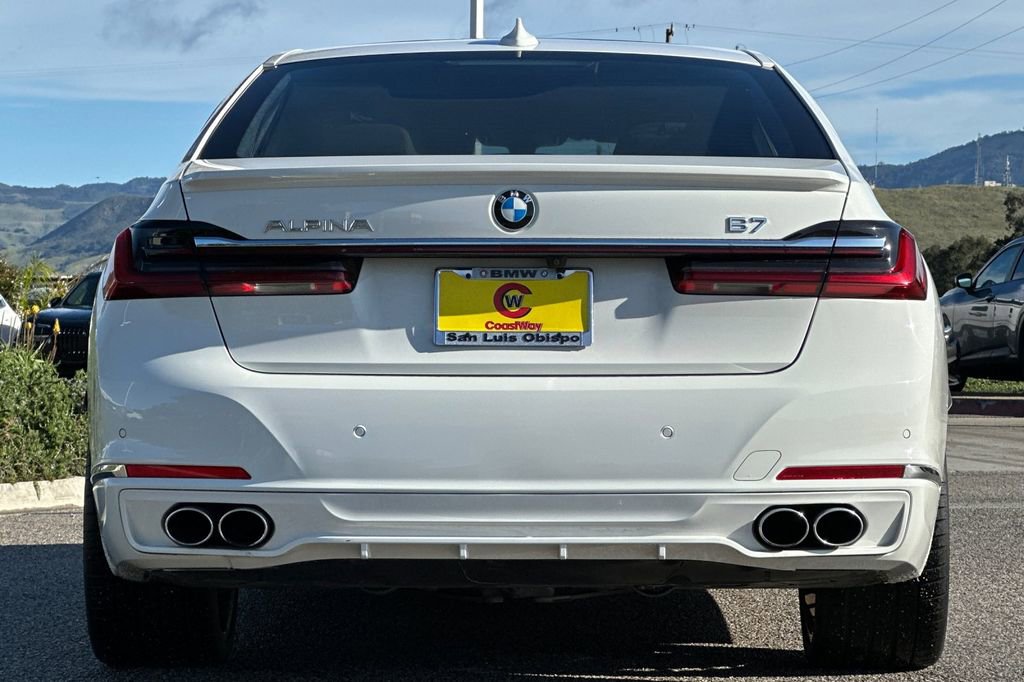 Used 2022 BMW ALPINA B7 xDrive w/ Luxury Rear Seating Package image 4