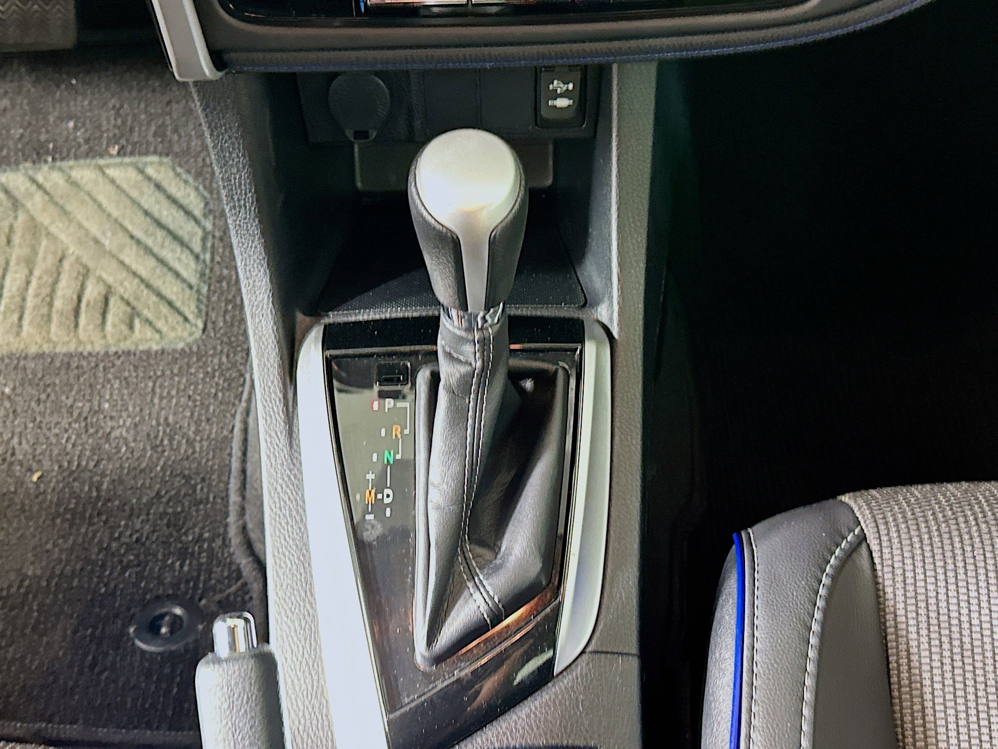 Used 2017 Toyota Corolla SE w/ SE Premium Package image 23