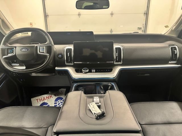 Certified 2025 Ford Expedition Platinum image 15