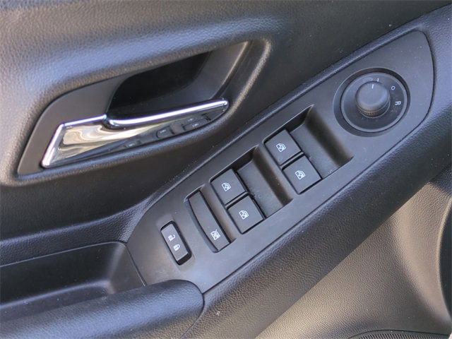 Certified 2018 Chevrolet Trax LT w/ LT Convenience Package image 23