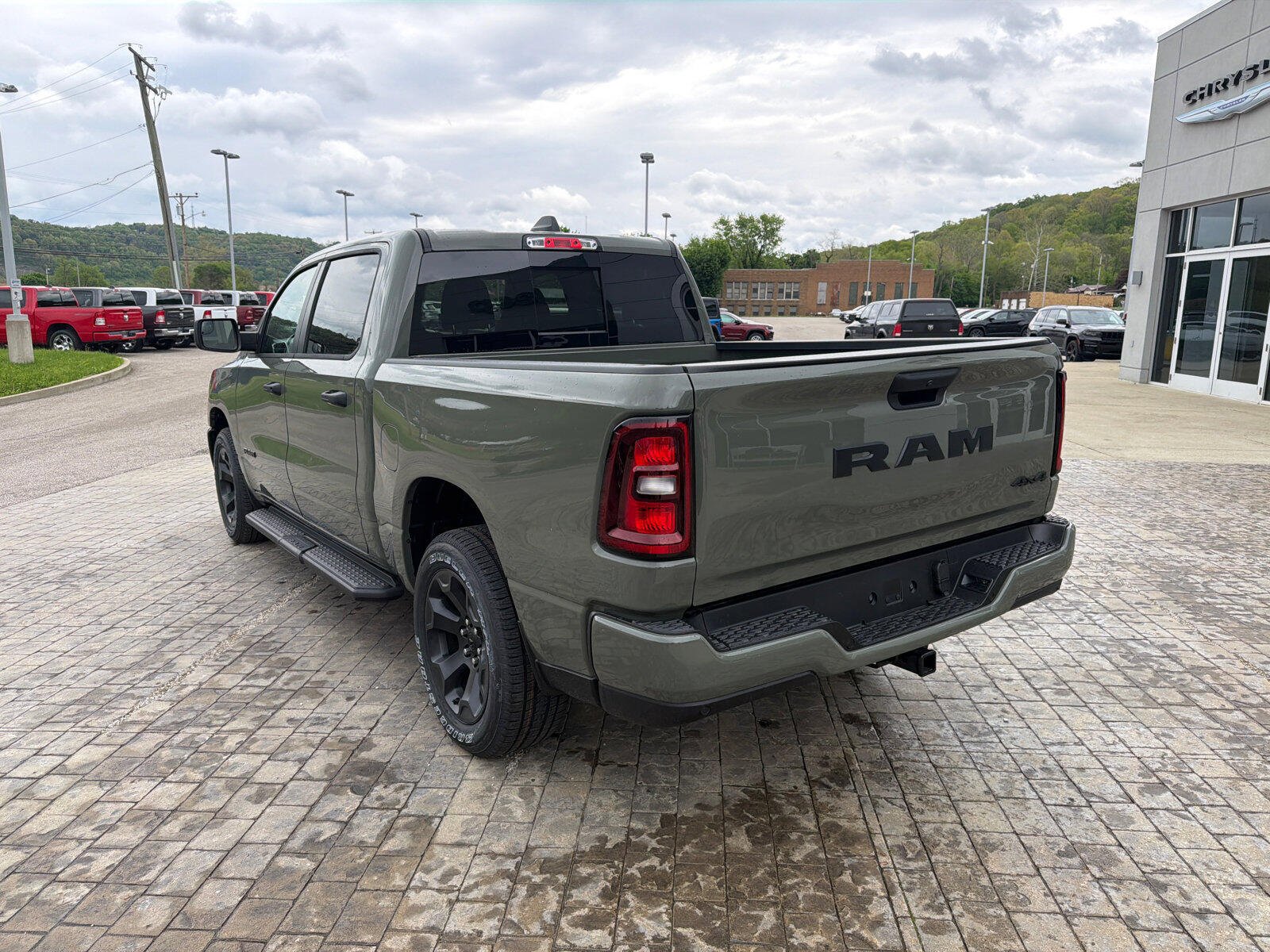 New 2026 RAM 1500 Express AWD/4WD image 6