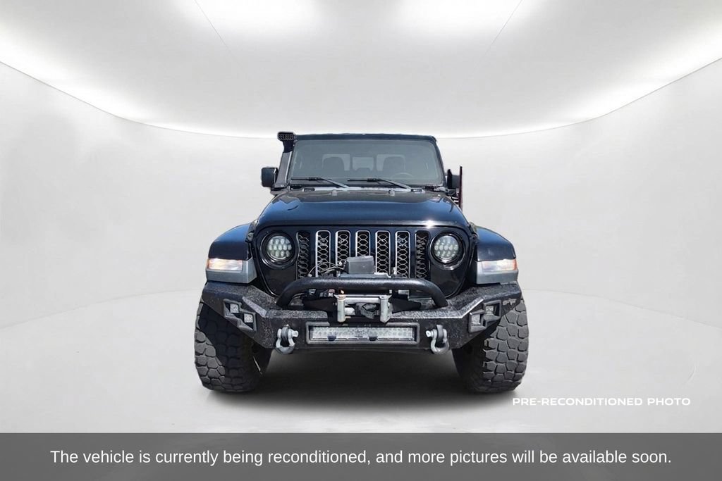 Used 2020 Jeep Gladiator Overland AWD/4WD image 2