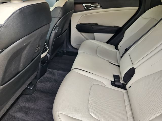 Used 2025 Kia Sportage EX FWD image 31