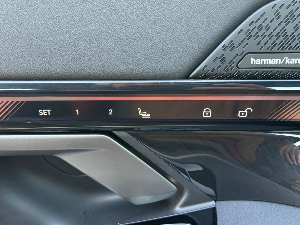 Used 2026 BMW 540i xDrive image 17