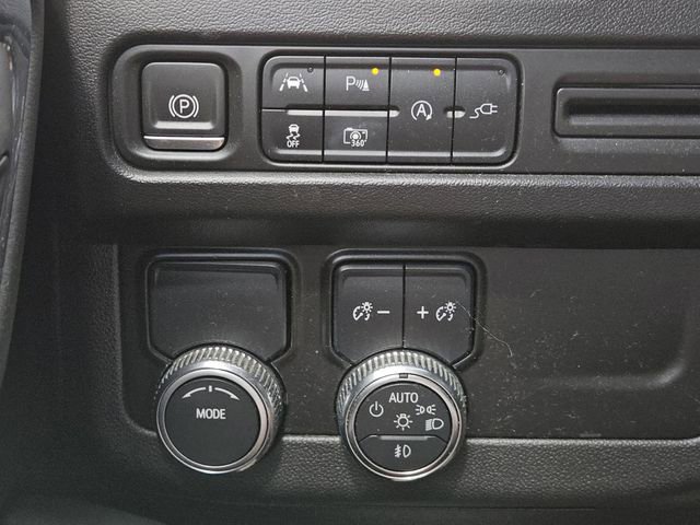 Used 2022 GMC Yukon SLT w/ SLT Luxury Package image 22
