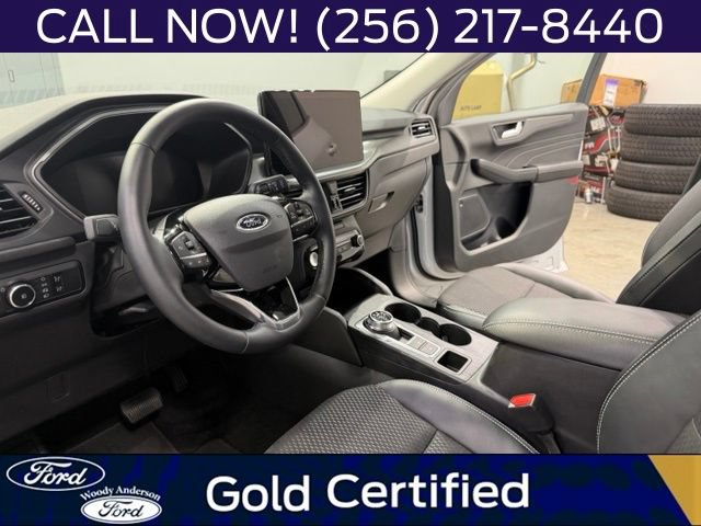 Used 2025 Ford Escape SE FWD image 9