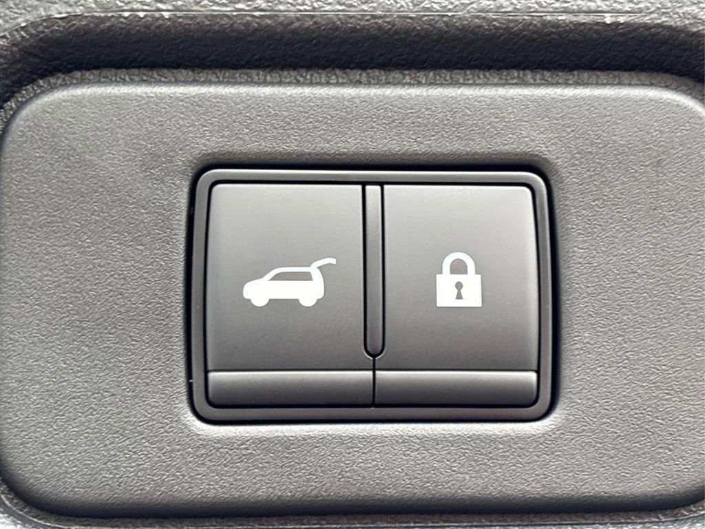New 2025 Nissan Pathfinder SV w/ Black Appearance Package image 13