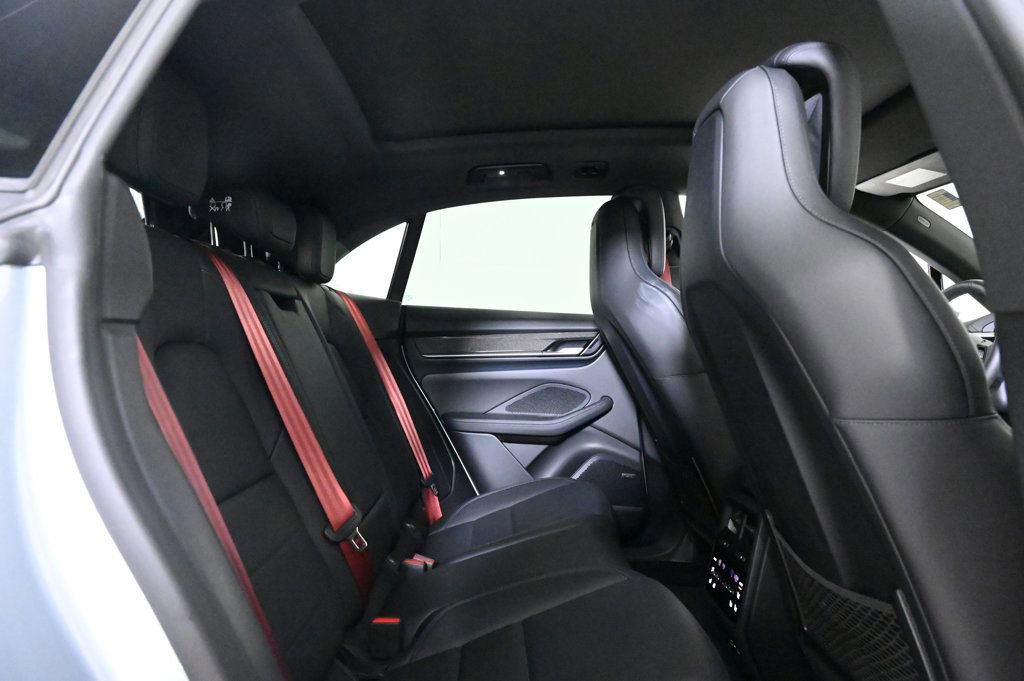 Used 2025 Porsche Macan Electric RWD image 20