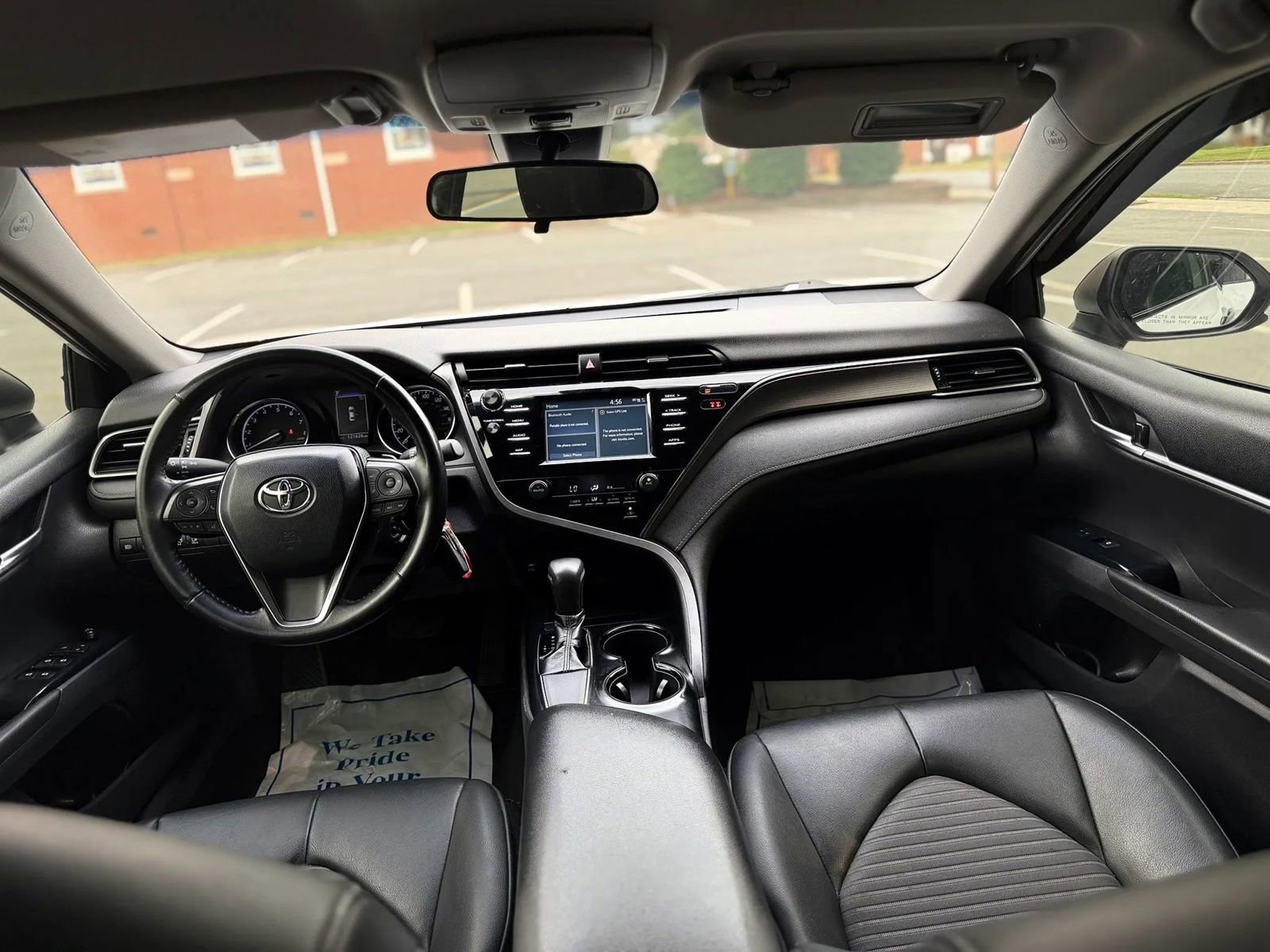 Used 2019 Toyota Camry SE FWD image 12