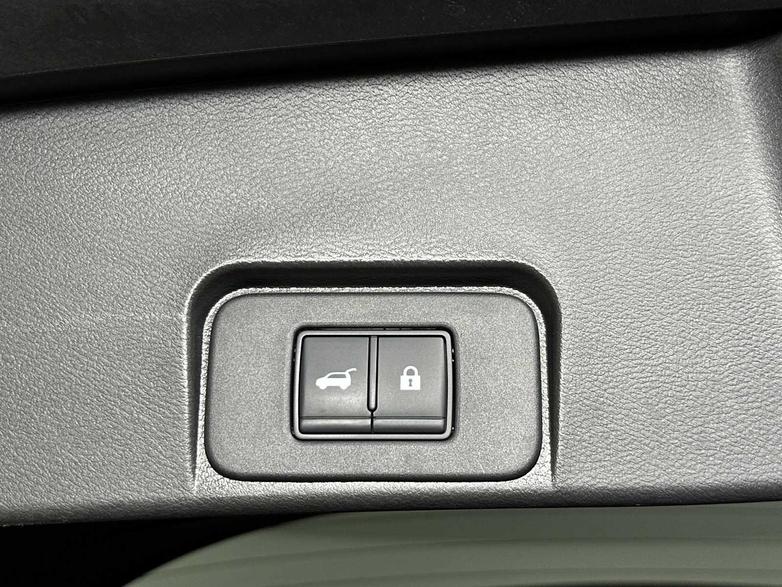 Used 2021 Nissan Rogue SV w/ Premium Package FWD image 26