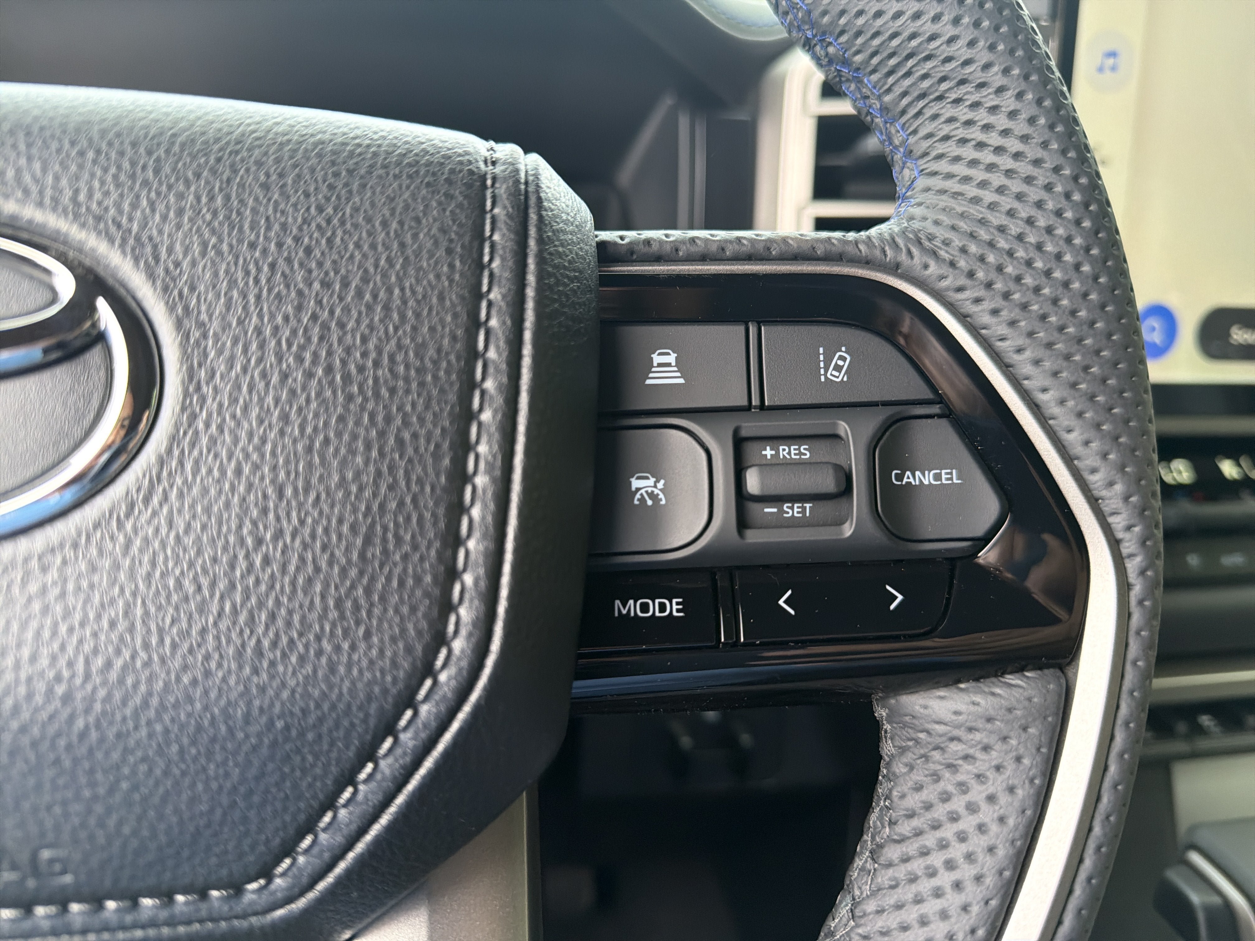 New 2026 Toyota Sequoia Platinum AWD/4WD image 24