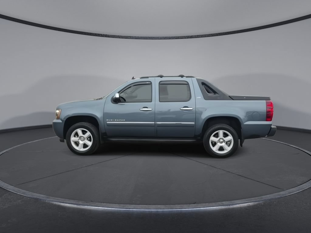 Used 2012 Chevrolet Avalanche LTZ AWD/4WD image 5