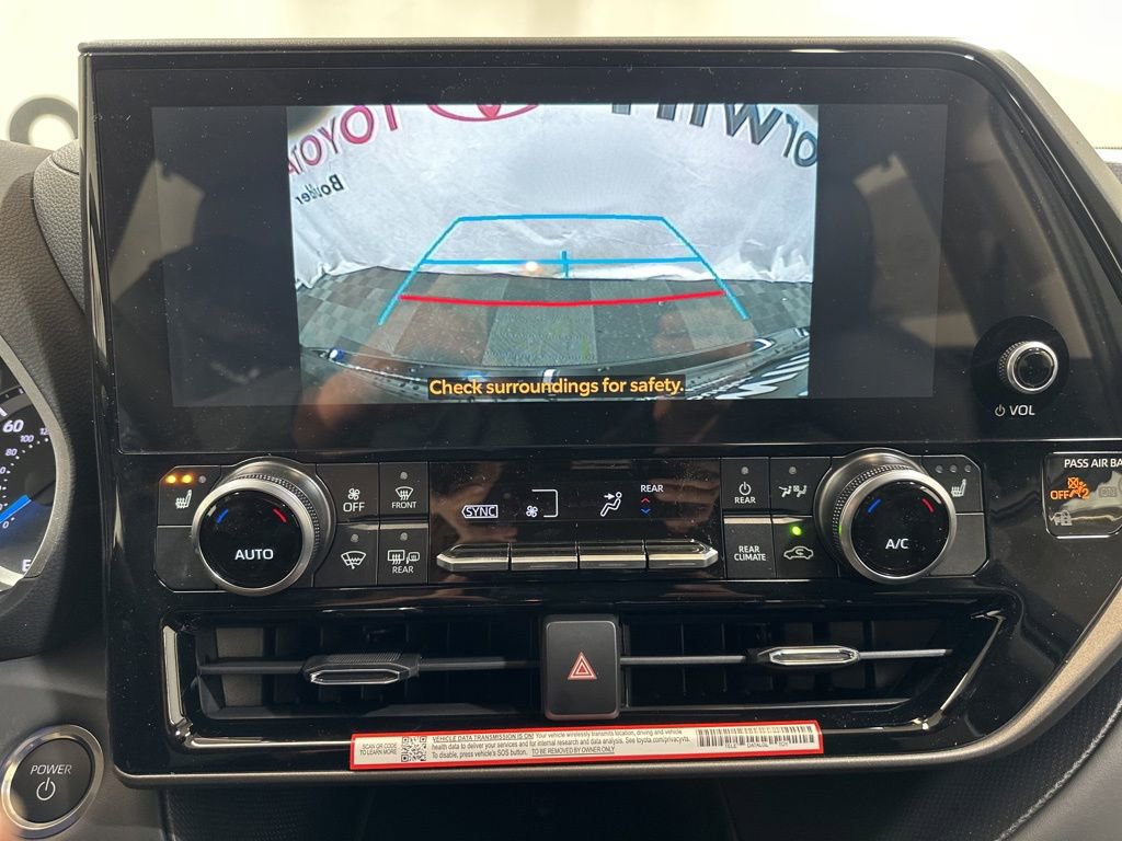 New 2026 Toyota Highlander XLE image 32