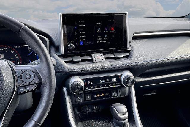 Used 2024 Toyota RAV4 SE w/ Convenience Package image 9